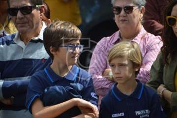 Emotivo acto de descubrimiento de la placa del pasaje que recuerda al periodista Adolfo Santana en Cernícalos (Foto TA)